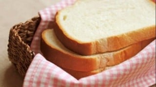 国産小麦粉の天然酵母パン